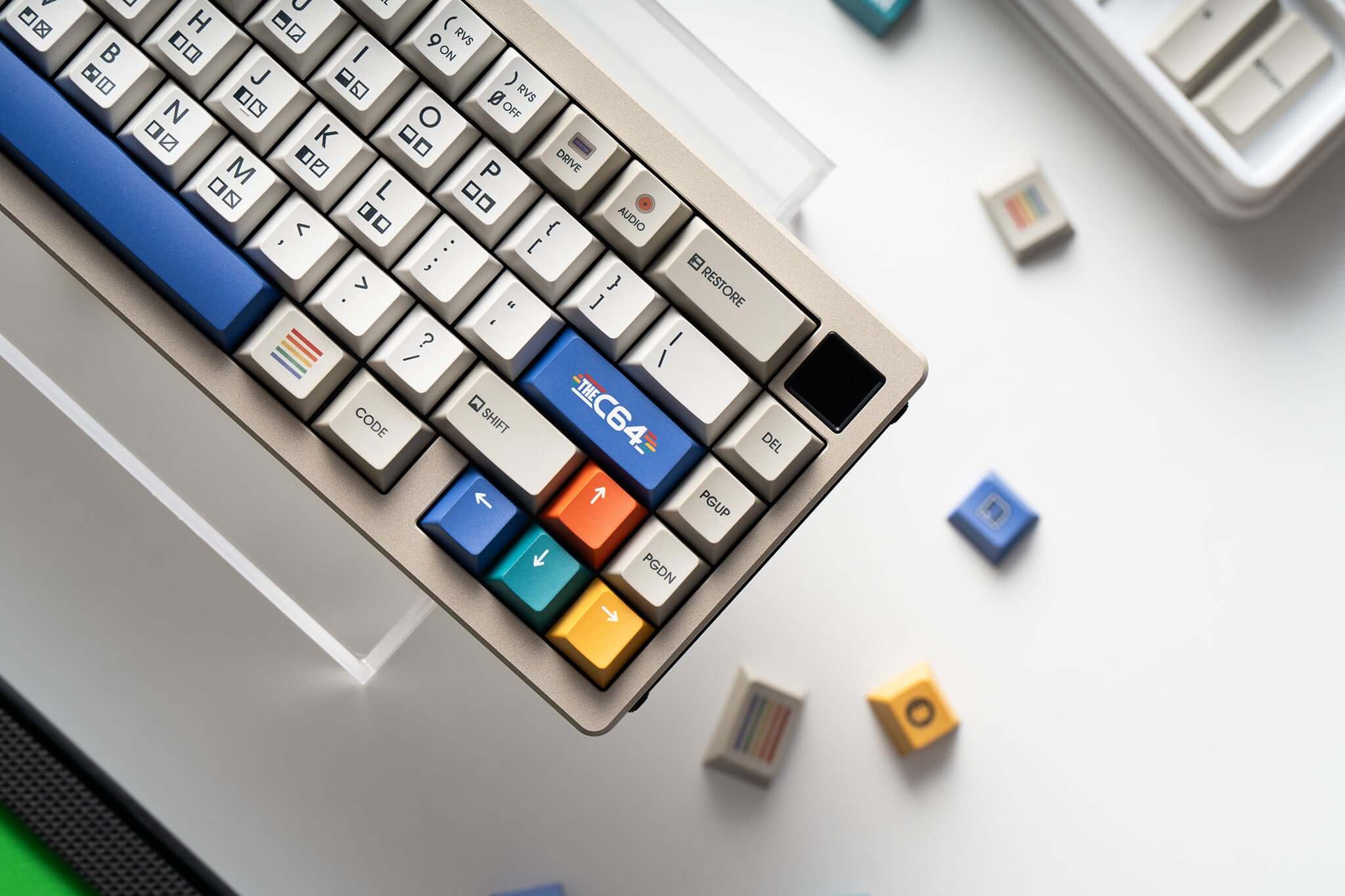 Vividkey x Eleworks Retro C64 Keycaps