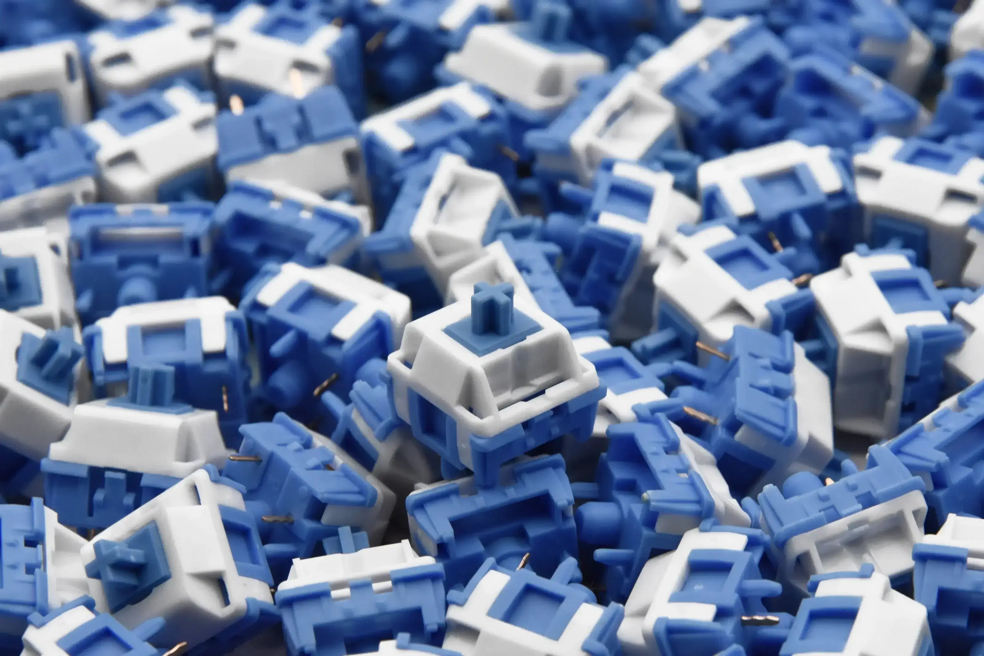 HMX Cloud Linear Switches - 63.5g (10 Pack) £3.30