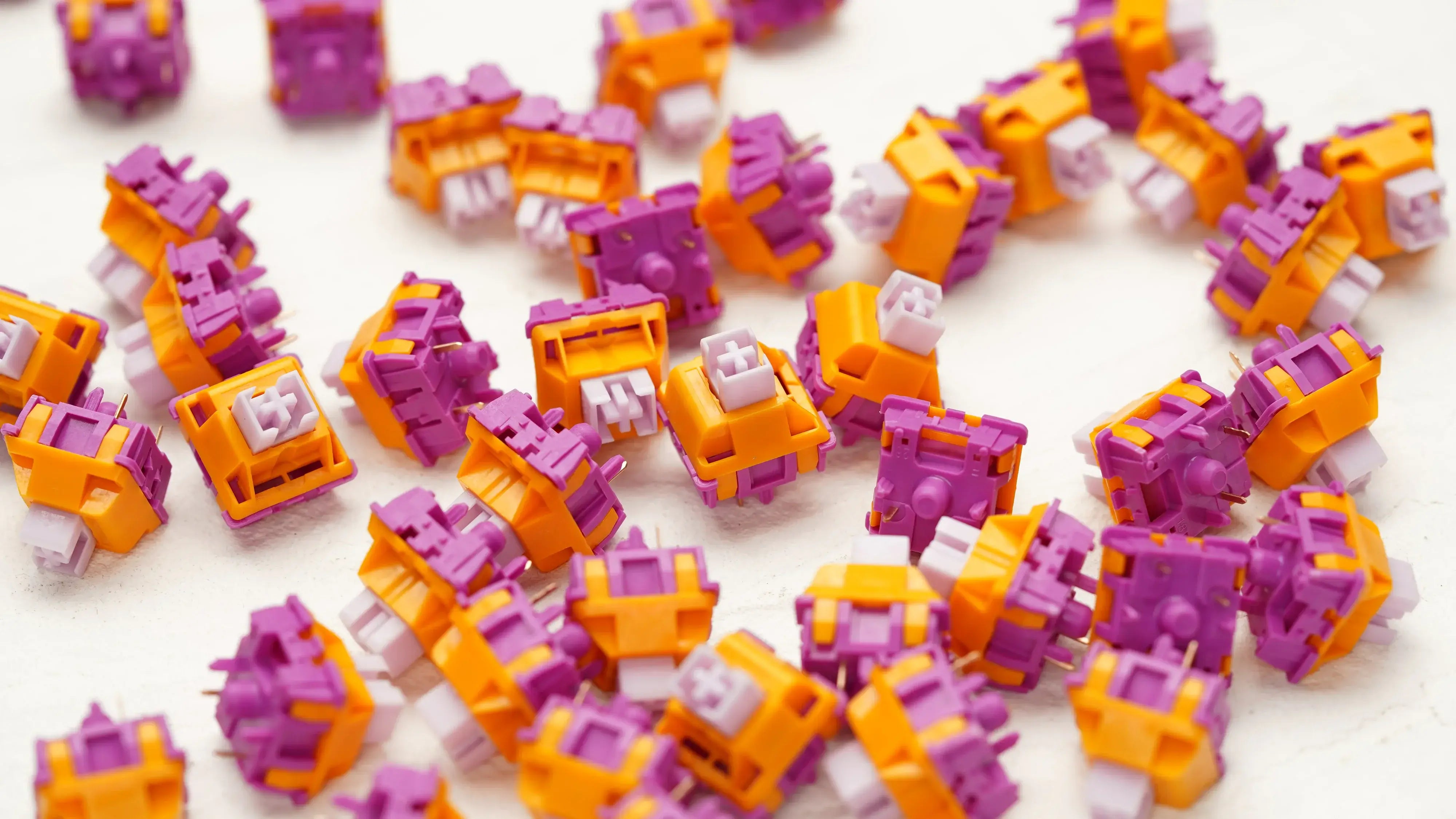 HUANO Grape Orange Linear Switches - 10 Pack £4.50