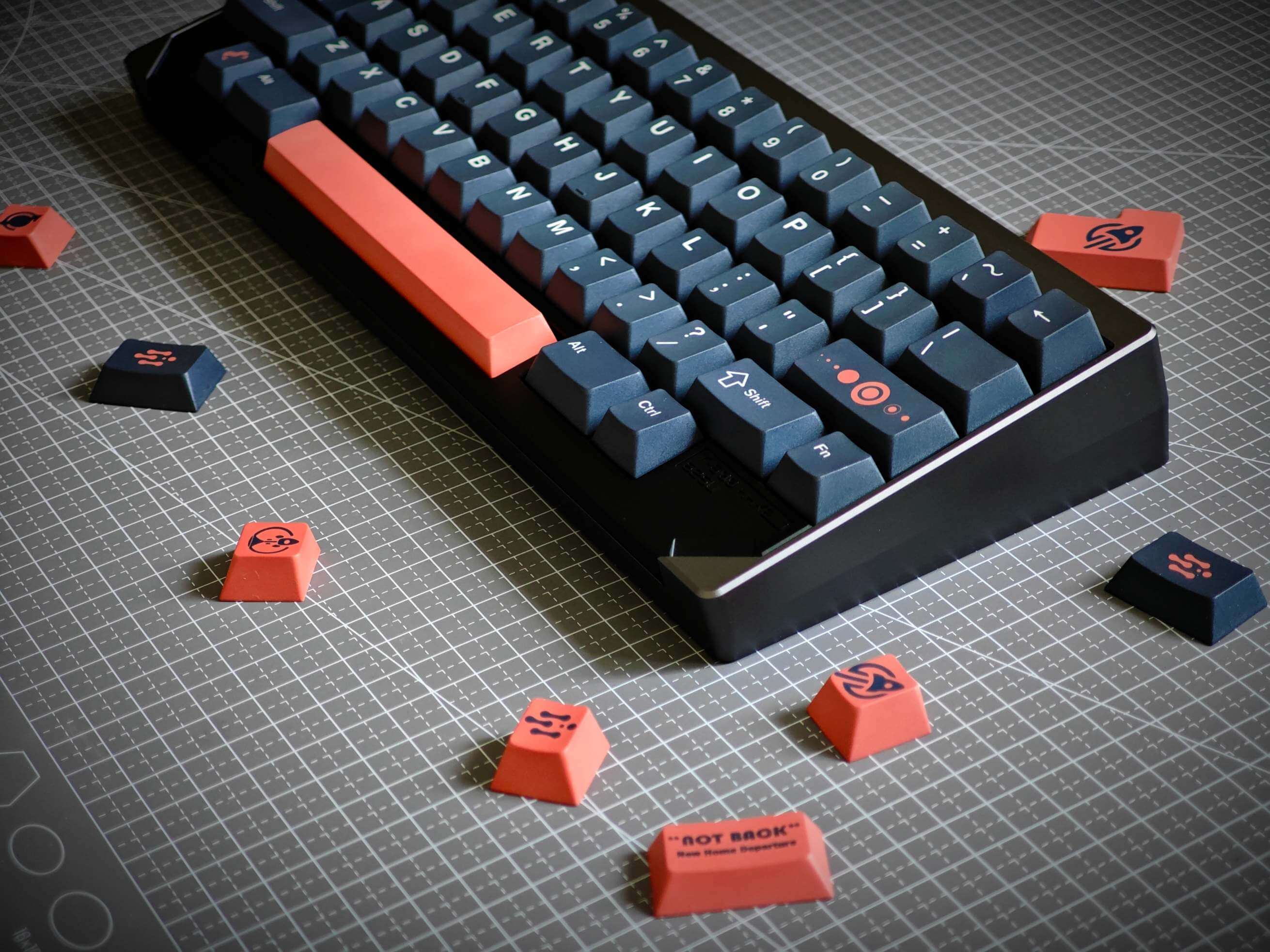 Vividkey Escape the Earth Keycaps
