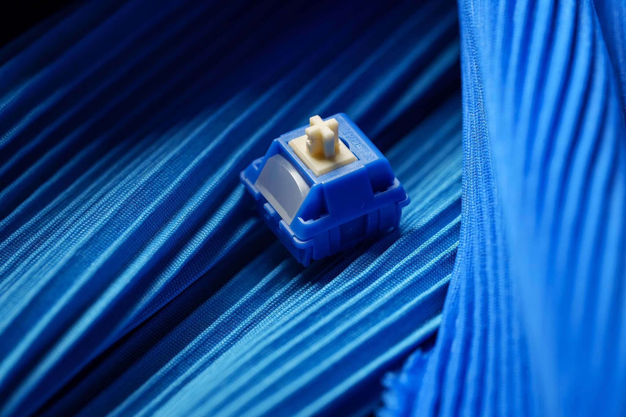 WingTree Yunie Linear Switch (10‑Pack)