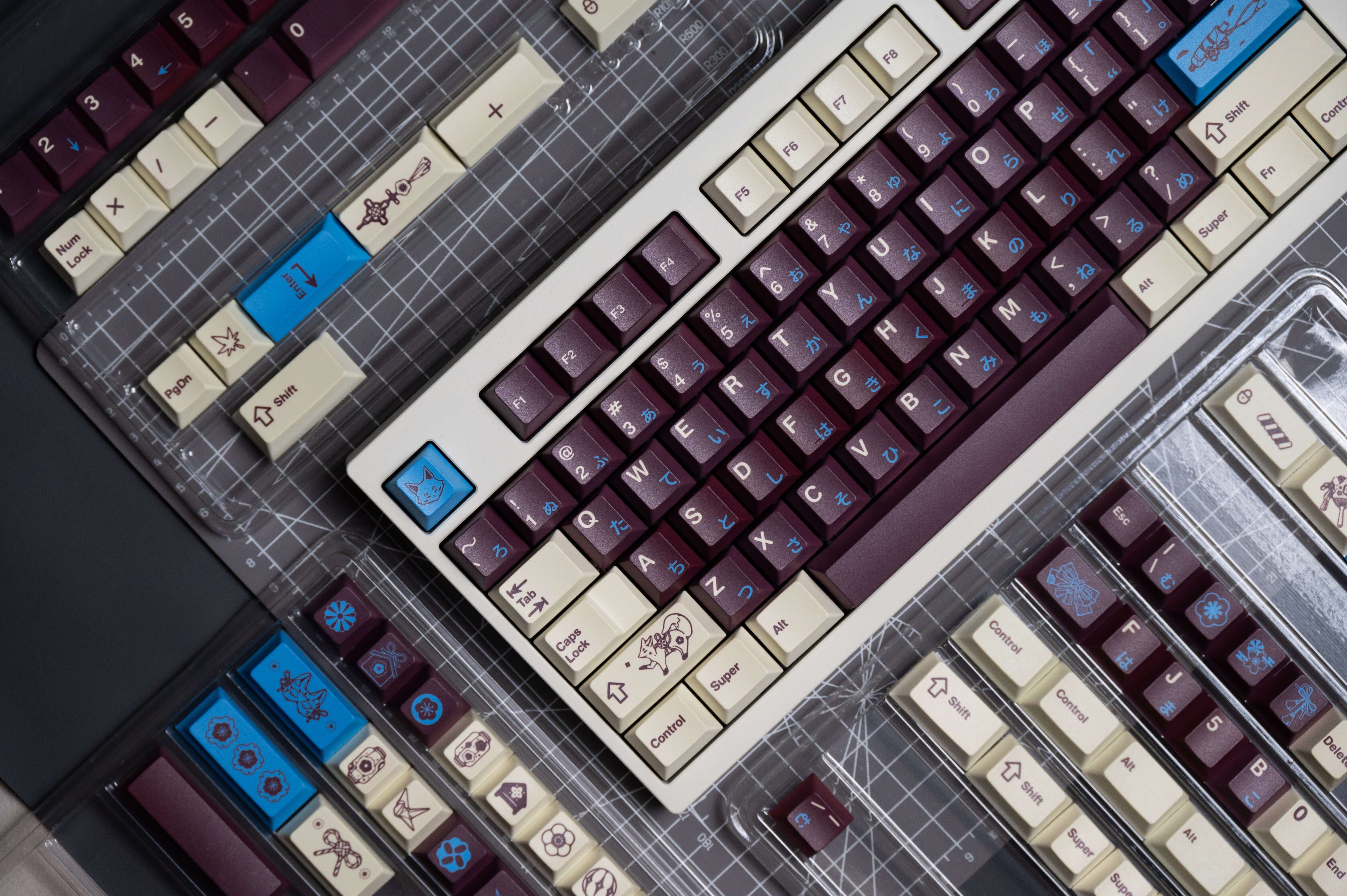 Vividkey Fox Shadow Keycaps